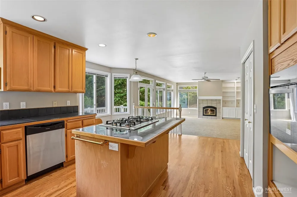 16580 SE 58th Place Bellevue, WA 98006