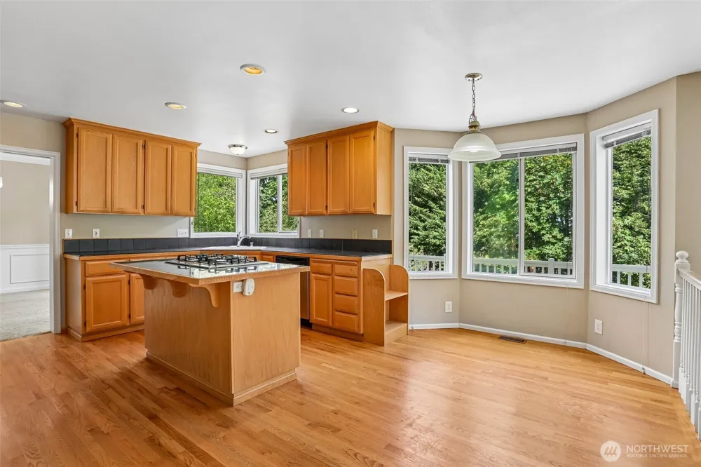 16580 SE 58th Place Bellevue, WA 98006