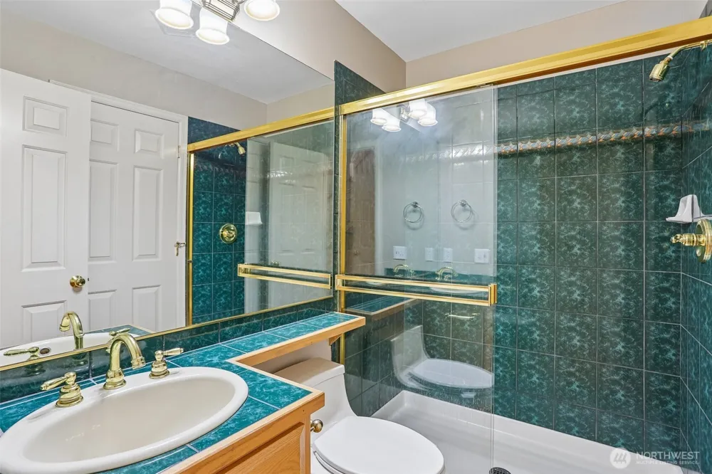 16580 SE 58th Place Bellevue, WA 98006