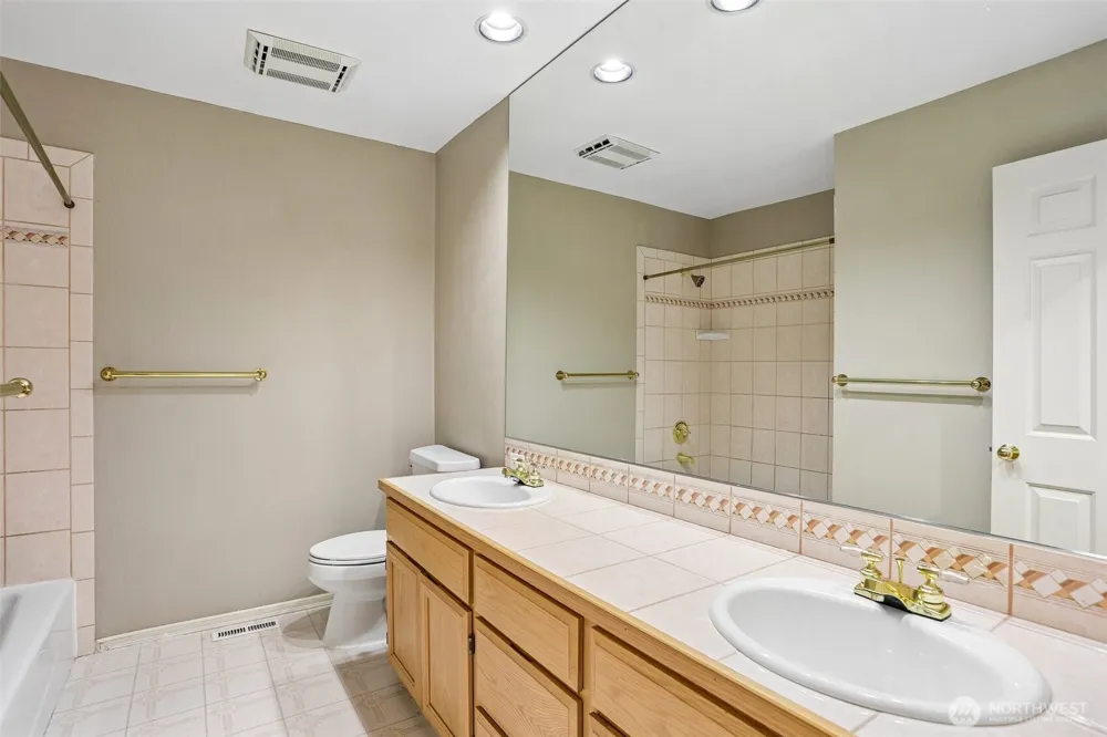 16580 SE 58th Place Bellevue, WA 98006
