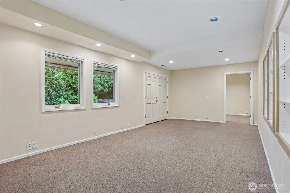 16580 SE 58th Place Bellevue, WA 98006