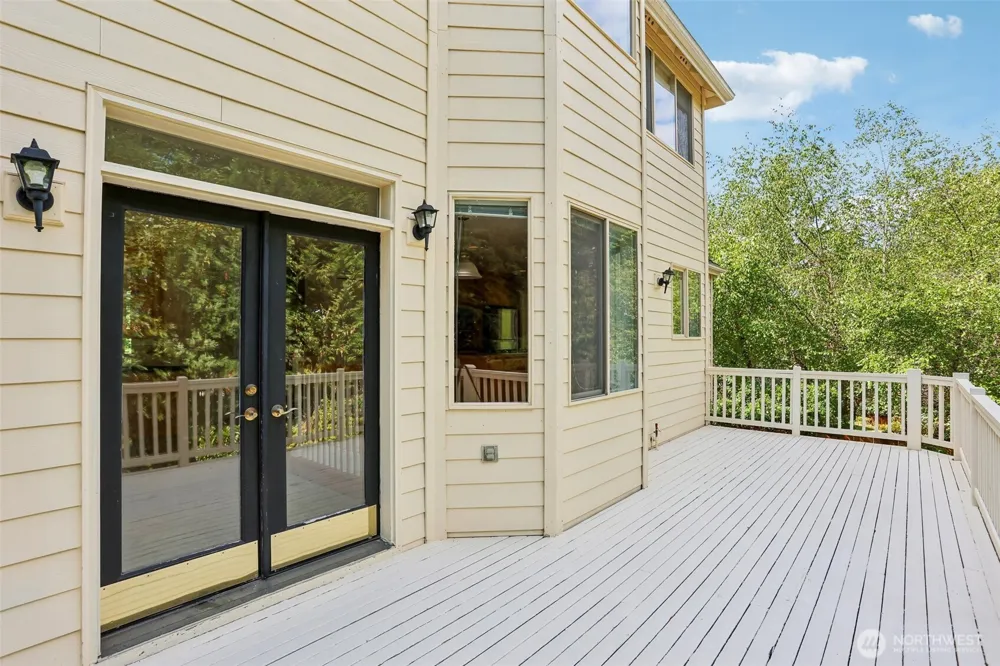 16580 SE 58th Place Bellevue, WA 98006
