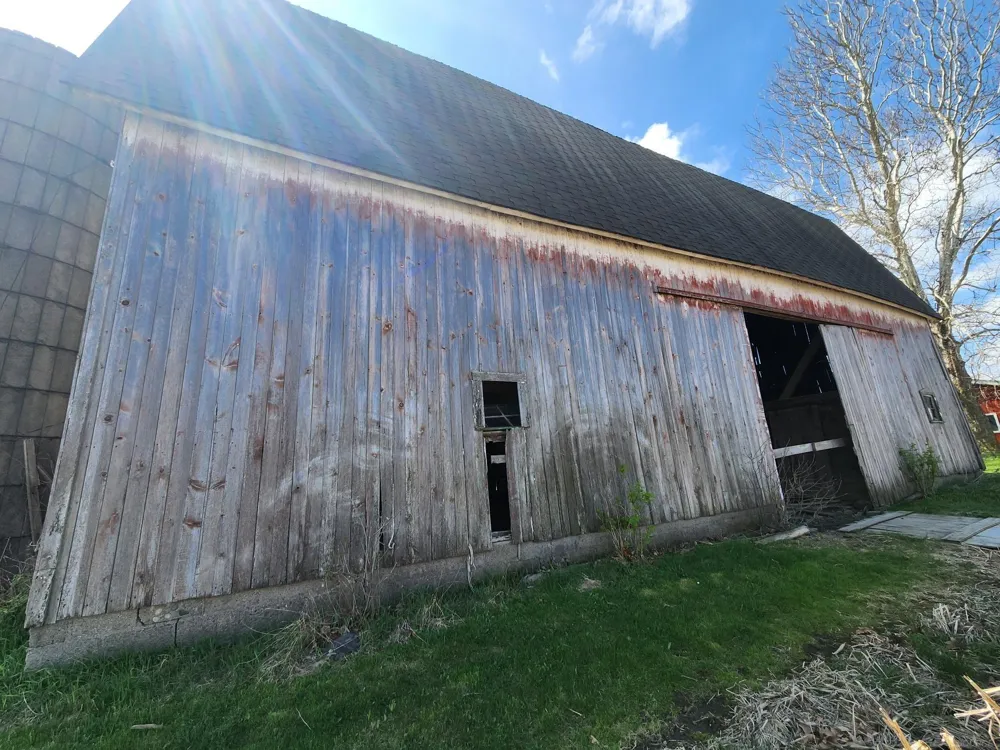 71040 Omo Road Richmond Township, MI 48062