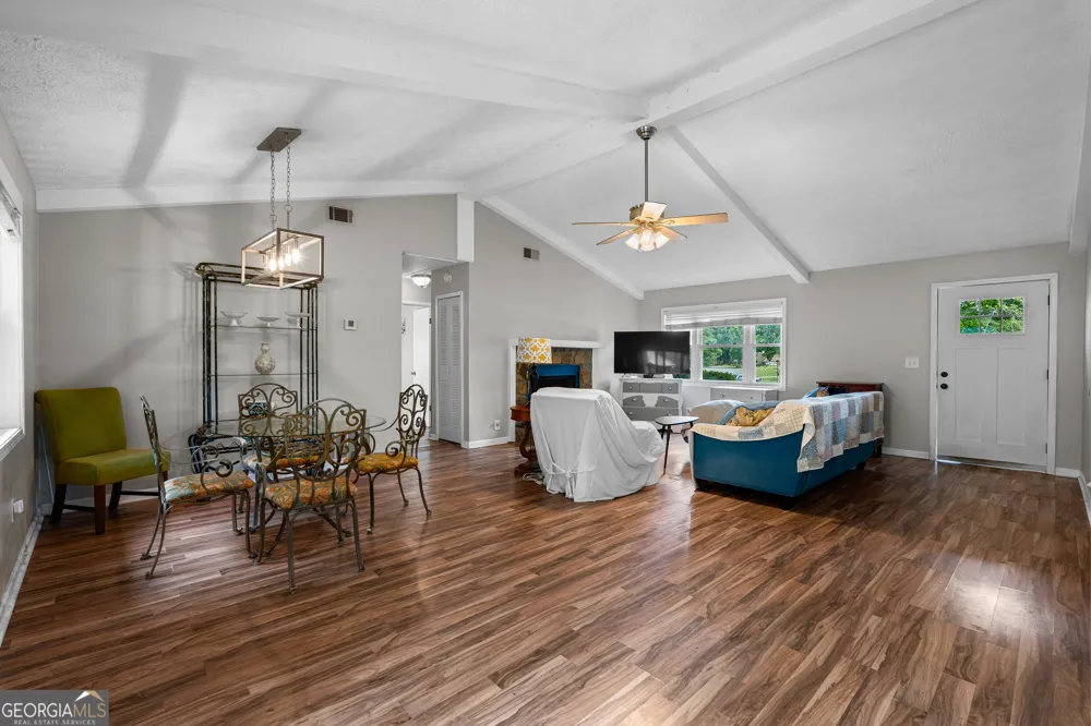 21 Barberry DR Newnan, GA 30265