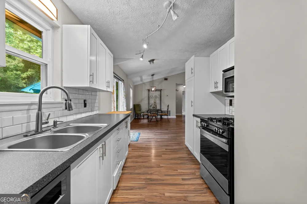 21 Barberry DR Newnan, GA 30265