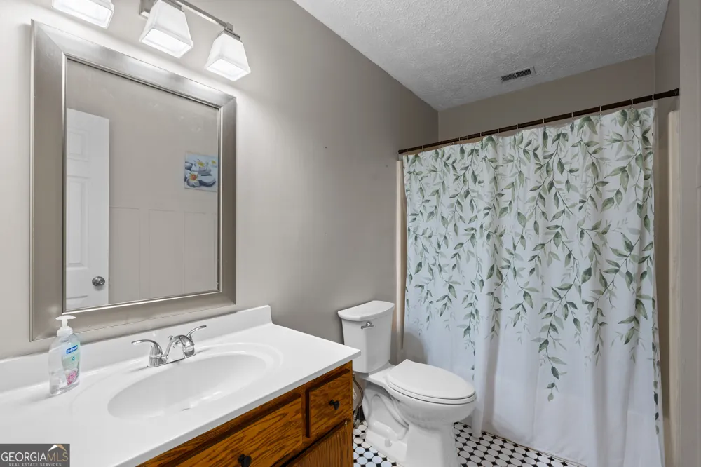 21 Barberry DR Newnan, GA 30265