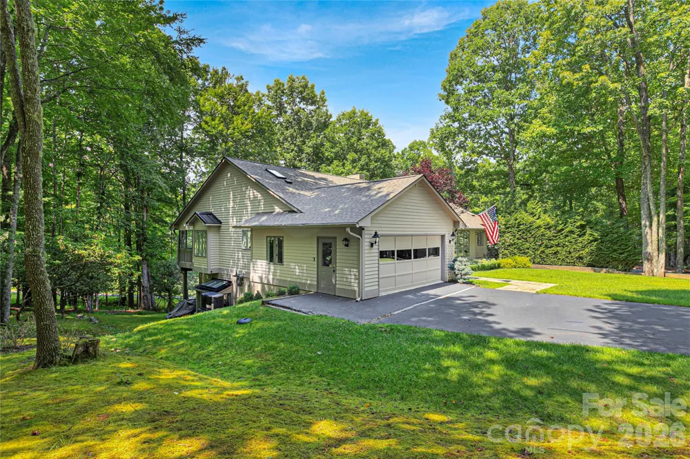 4 Nvya Court Brevard, NC 28712