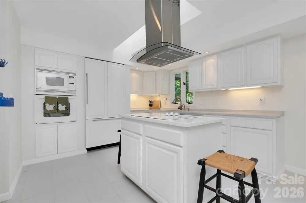 4 Nvya Court Brevard, NC 28712