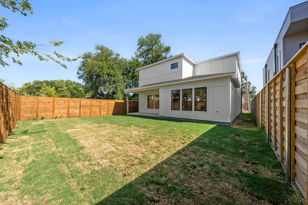 1919 Nomas Street Dallas, TX 75212