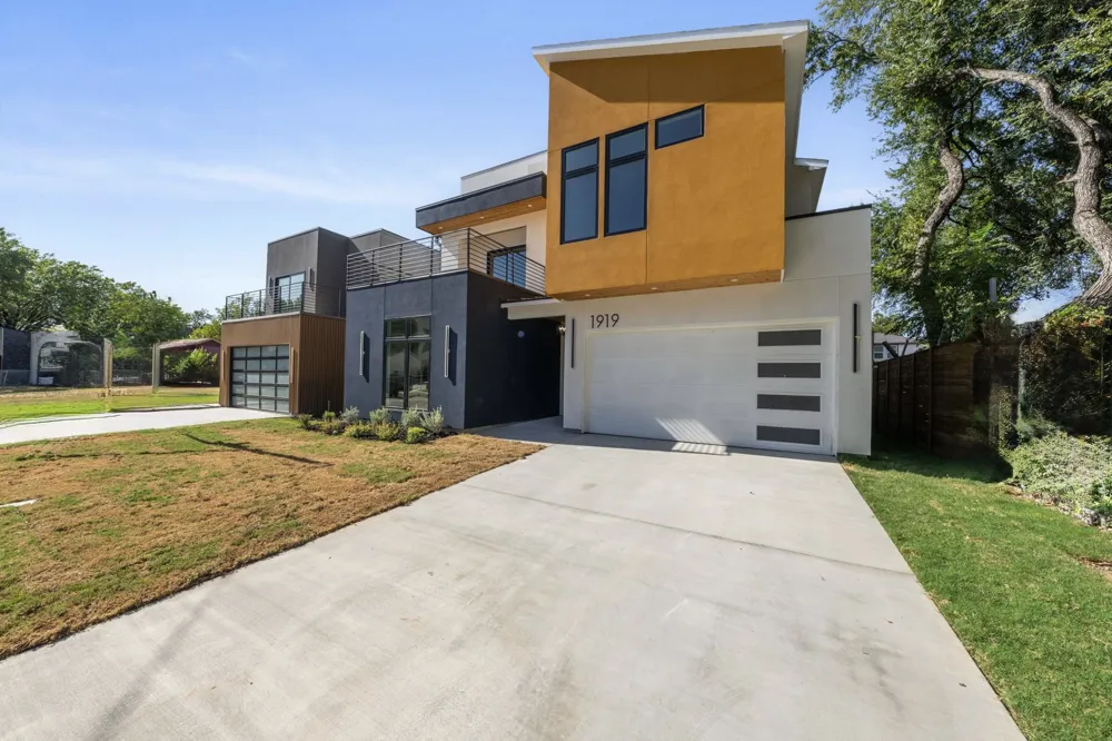 1919 Nomas Street Dallas, TX 75212