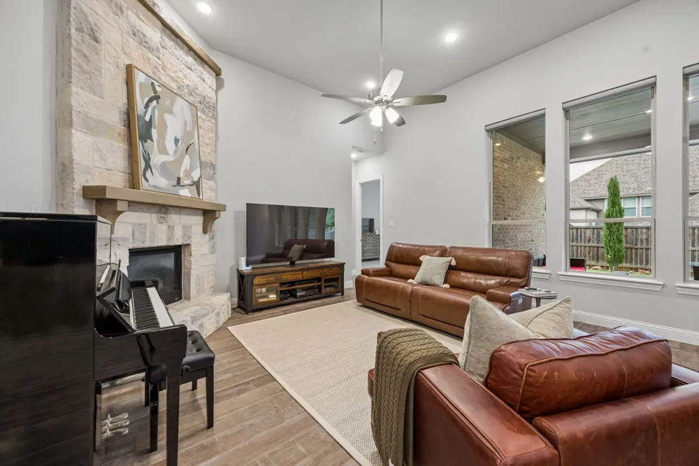 1950 Foxglen Drive Prosper, TX 75078