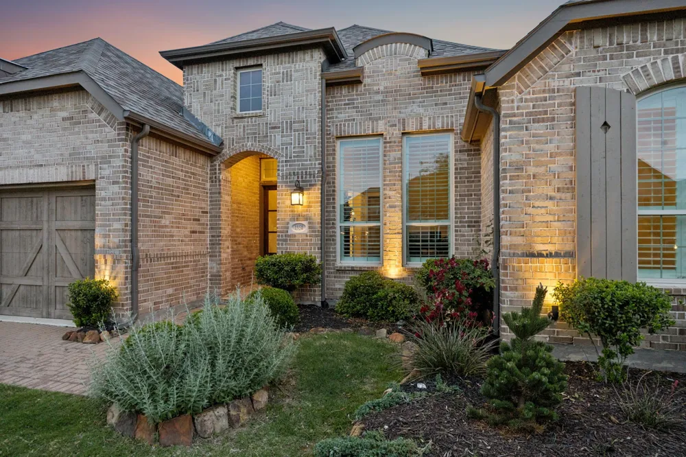 1950 Foxglen Drive Prosper, TX 75078