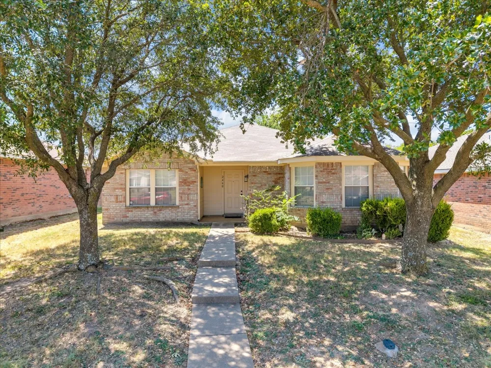 2460 Mallory Lane Lancaster, TX 75134