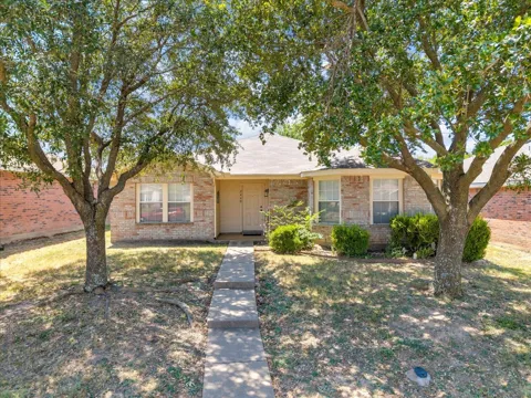 2460 Mallory Lane