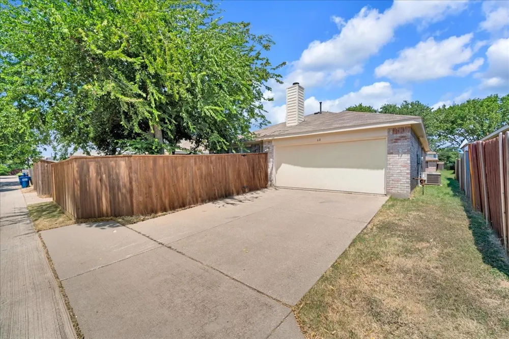2460 Mallory Lane Lancaster, TX 75134