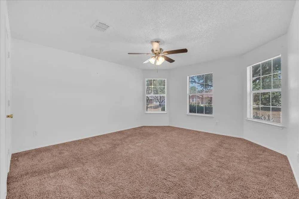 2460 Mallory Lane Lancaster, TX 75134