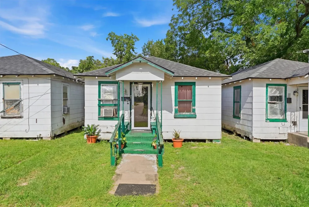 2222 Erastus Street Houston, TX 77020