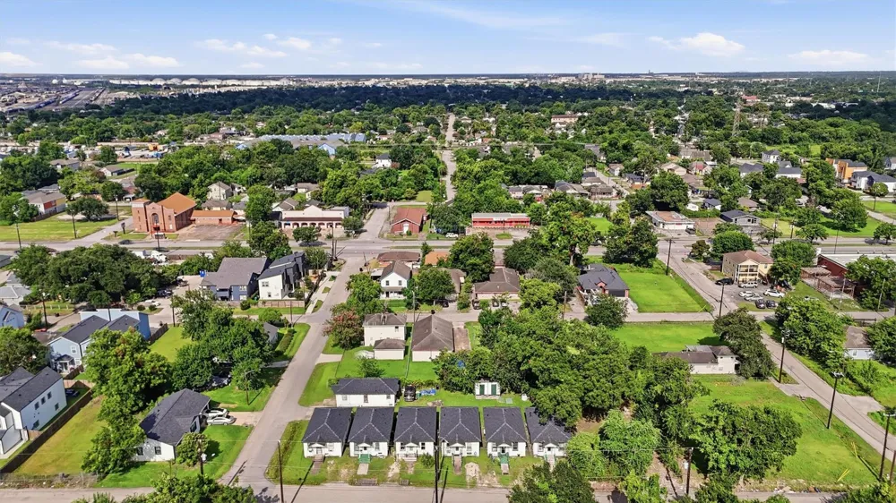 2222 Erastus Street Houston, TX 77020