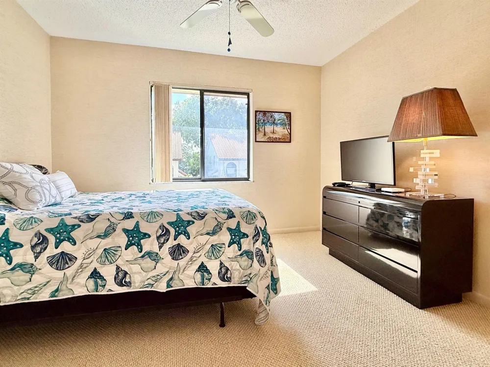 10678 OCEAN PALM WAY #202 Boynton Beach, FL 33437
