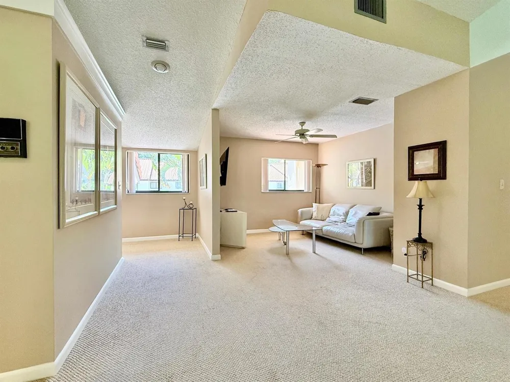 10678 OCEAN PALM WAY #202 Boynton Beach, FL 33437