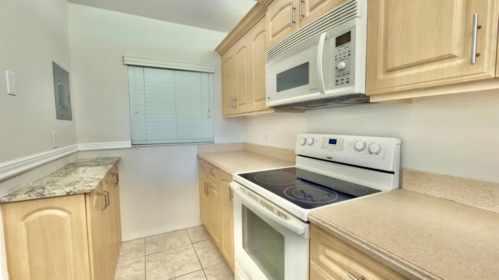 9311 ORANGE GROVE DRIVE #402 Davie, FL 33324
