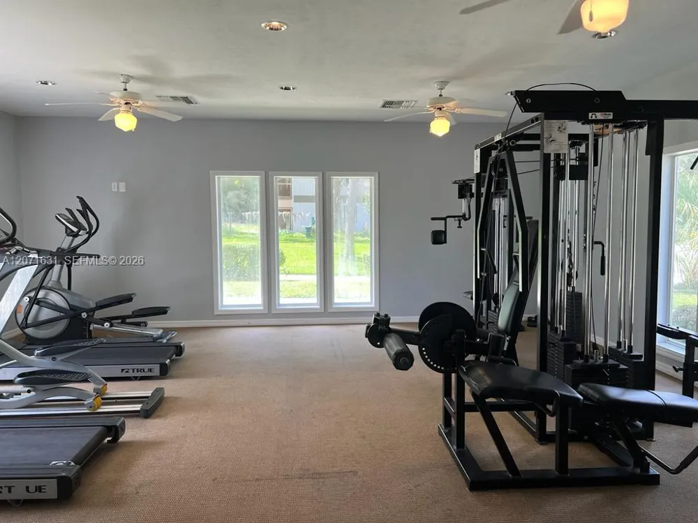 6519 W Newberry Rd #1014 Gainesville, FL 32605