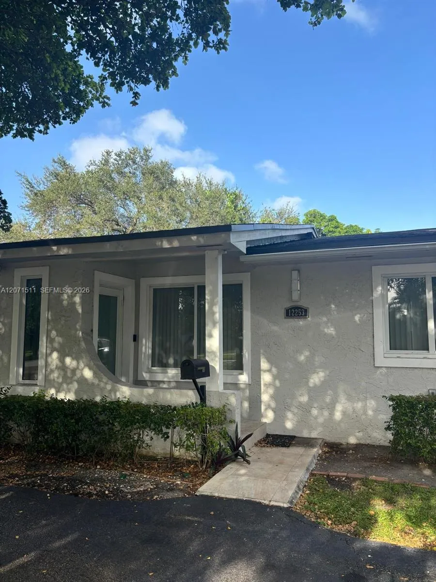 12253 SW 82nd Ave #0 Pinecrest, FL 33156