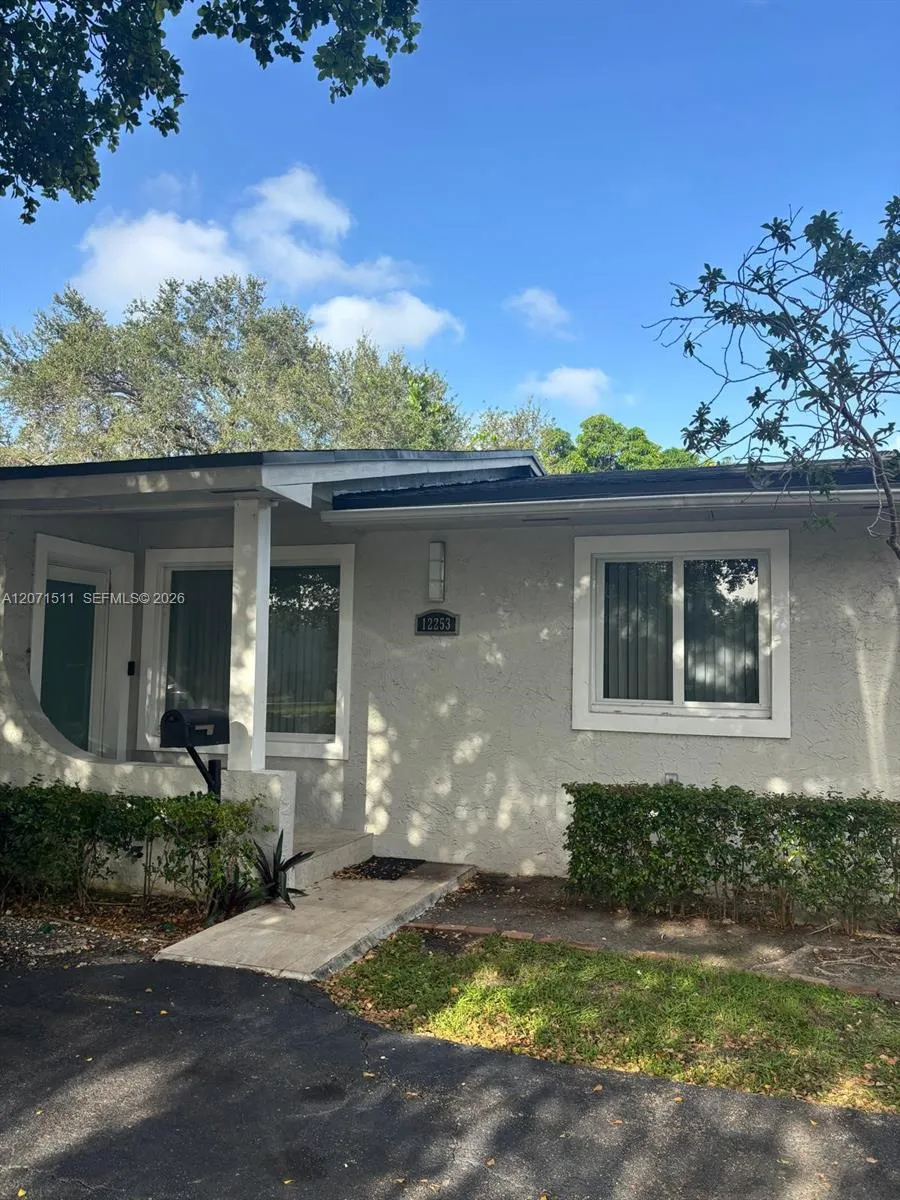 12253 SW 82nd Ave #0 Pinecrest, FL 33156