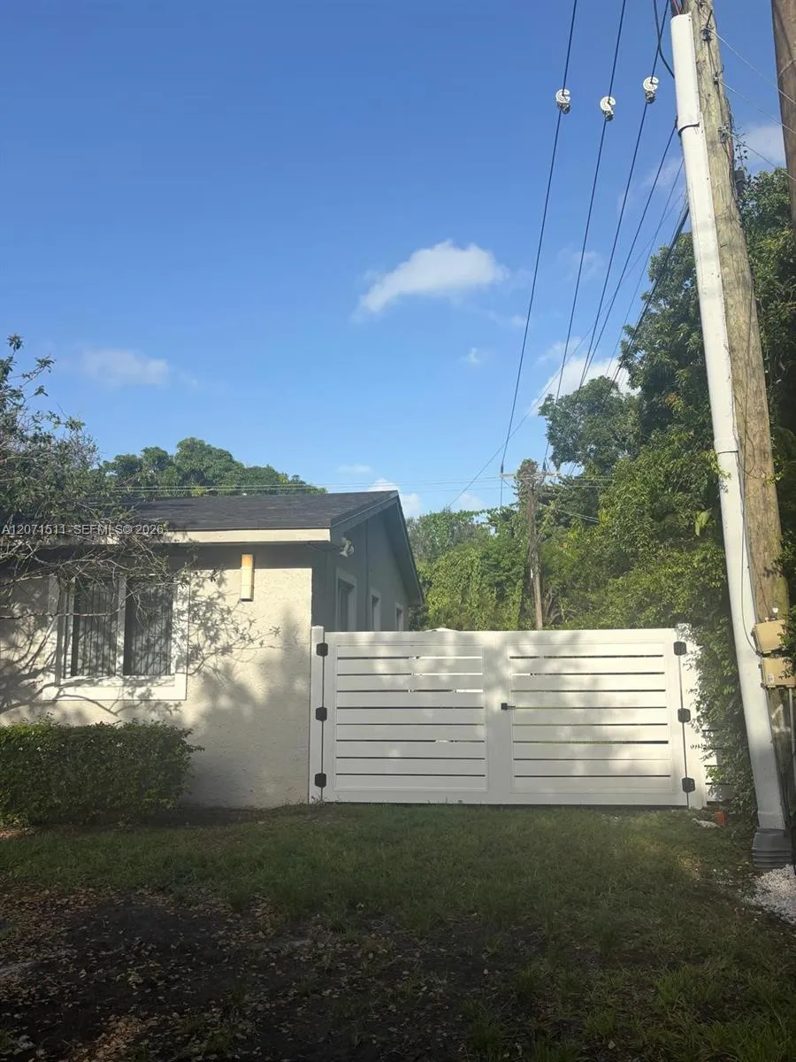 12253 SW 82nd Ave #0 Pinecrest, FL 33156