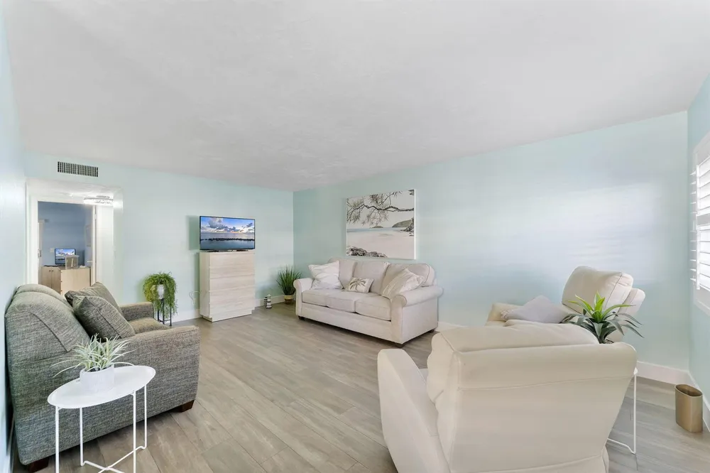 3322 CYNTHIA LANE #102 