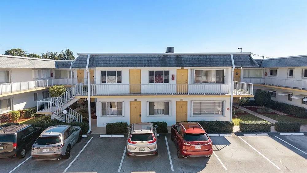 3322 CYNTHIA LANE #102 