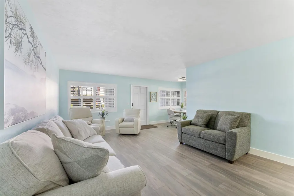3322 CYNTHIA LANE #102 