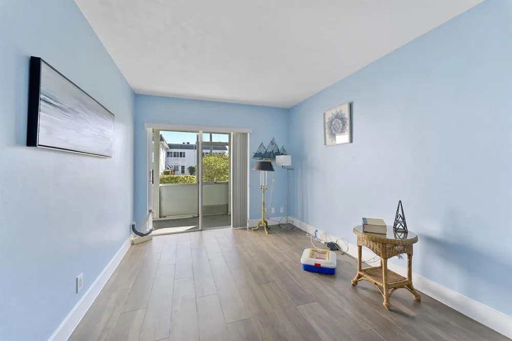 3322 CYNTHIA LANE #102 