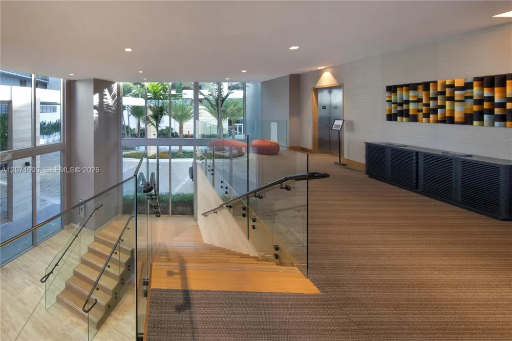 16385 Biscayne Blvd #521 North Miami Beach, FL 33160