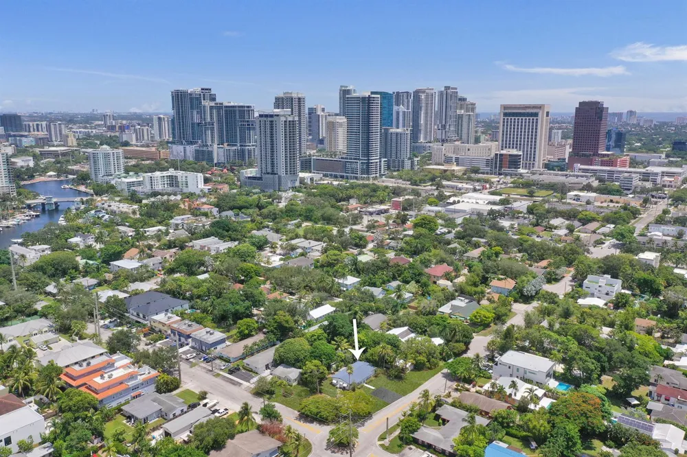 611 SW 7TH STREET Fort Lauderdale, FL 33315