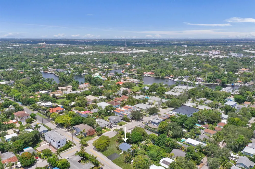 611 SW 7TH STREET Fort Lauderdale, FL 33315