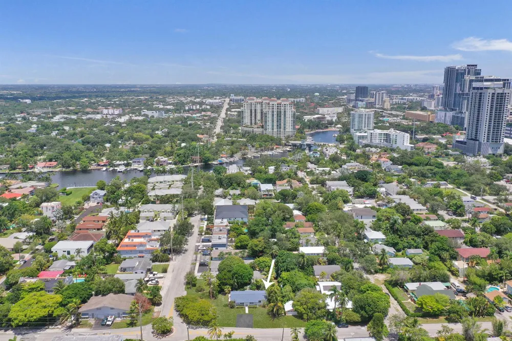 611 SW 7TH STREET Fort Lauderdale, FL 33315