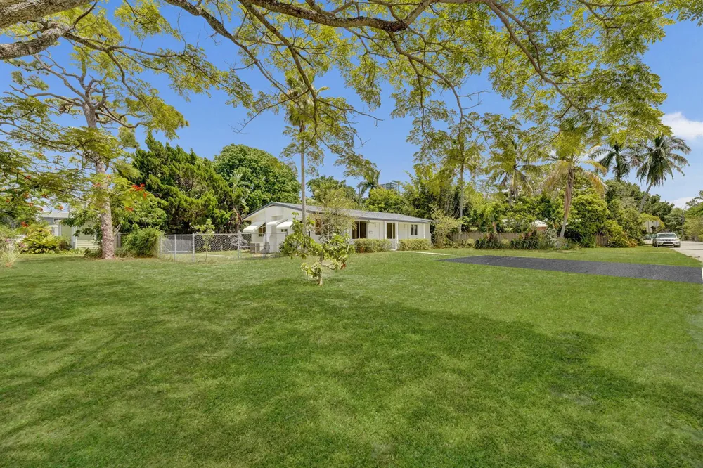 611 SW 7TH STREET Fort Lauderdale, FL 33315