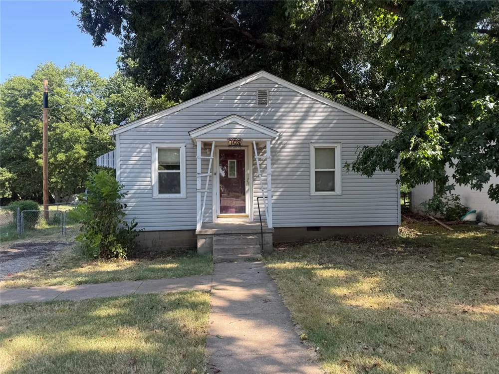 708 Herrick Bartlesville, OK 74003