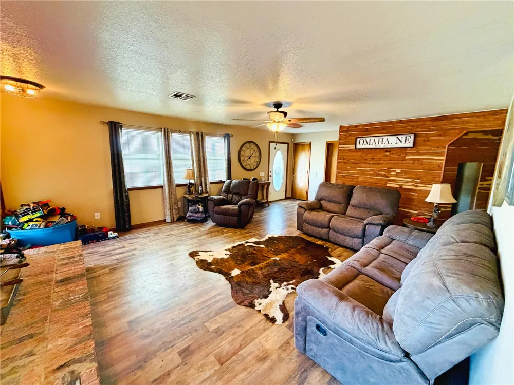 5071 Dundee Road Healdton, OK 73438