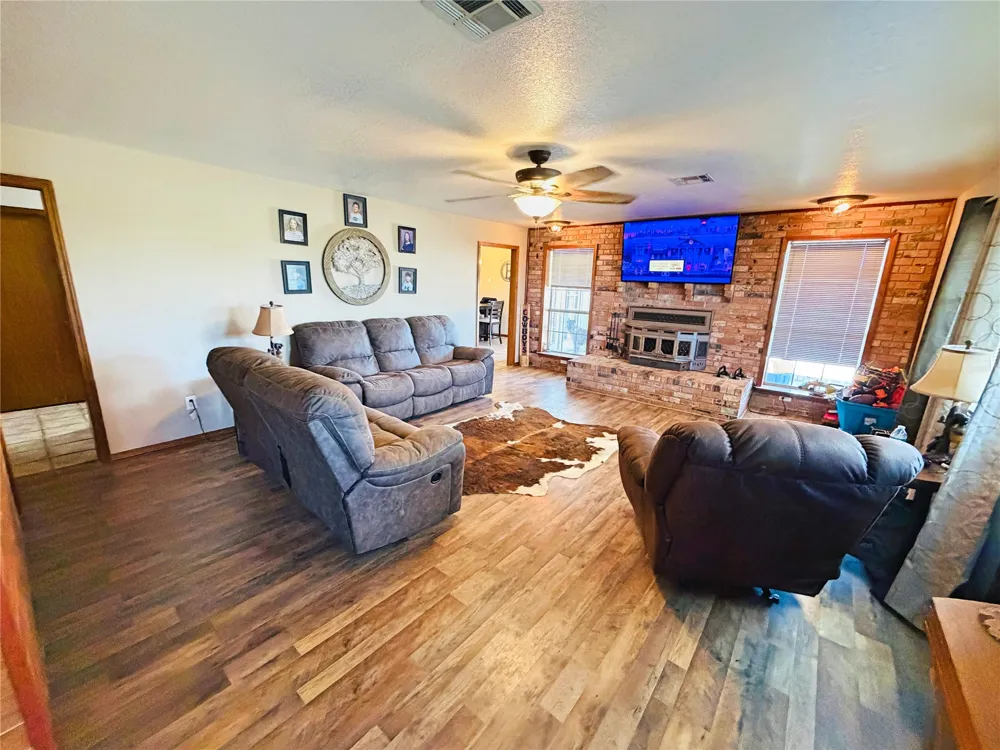 5071 Dundee Road Healdton, OK 73438