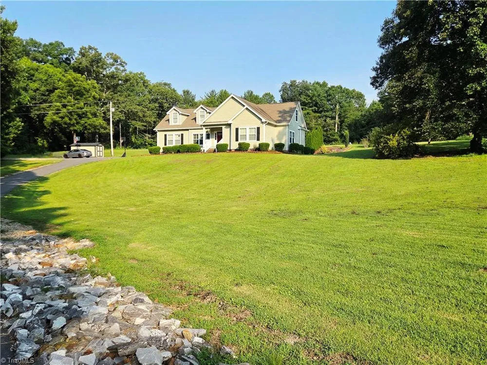 5253 Absher Road Hays, NC 28635