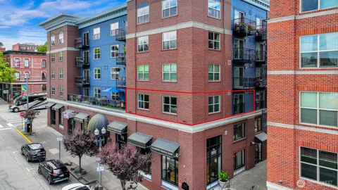 960 Harris Avenue #305
