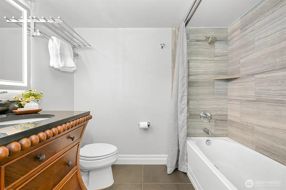 960 Harris Avenue #305 Bellingham, WA 98225