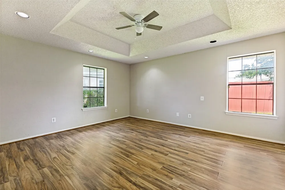 13740 Vida Lane Dallas, TX 75253