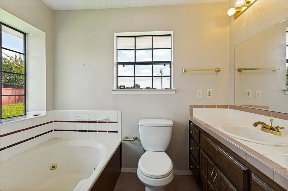 13740 Vida Lane Dallas, TX 75253