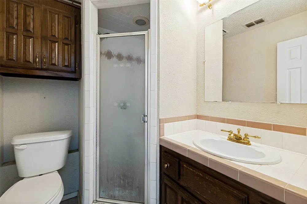 13740 Vida Lane Dallas, TX 75253