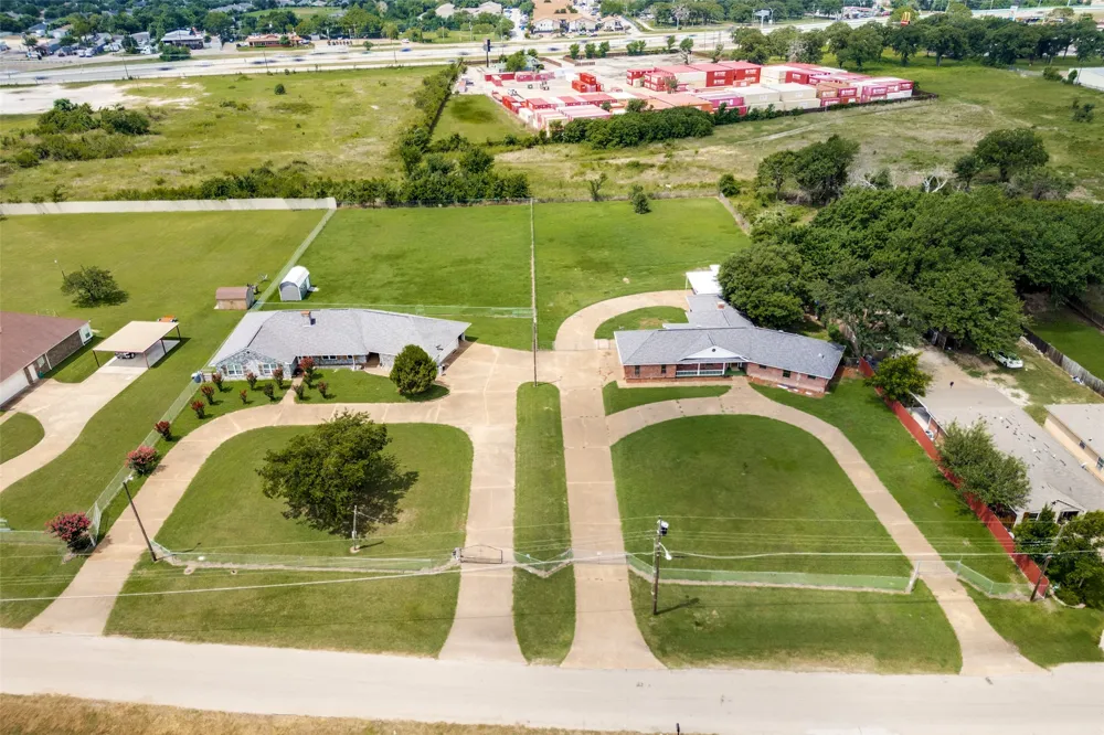 13740 Vida Lane Dallas, TX 75253