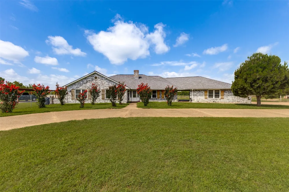 13740 Vida Lane Dallas, TX 75253