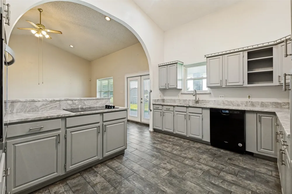 13740 Vida Lane Dallas, TX 75253